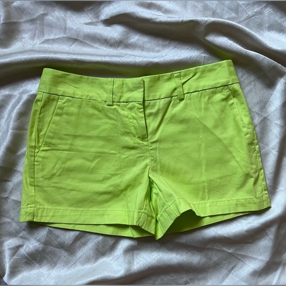 LOFT Green Women's Shorts - Picture 1 of 5